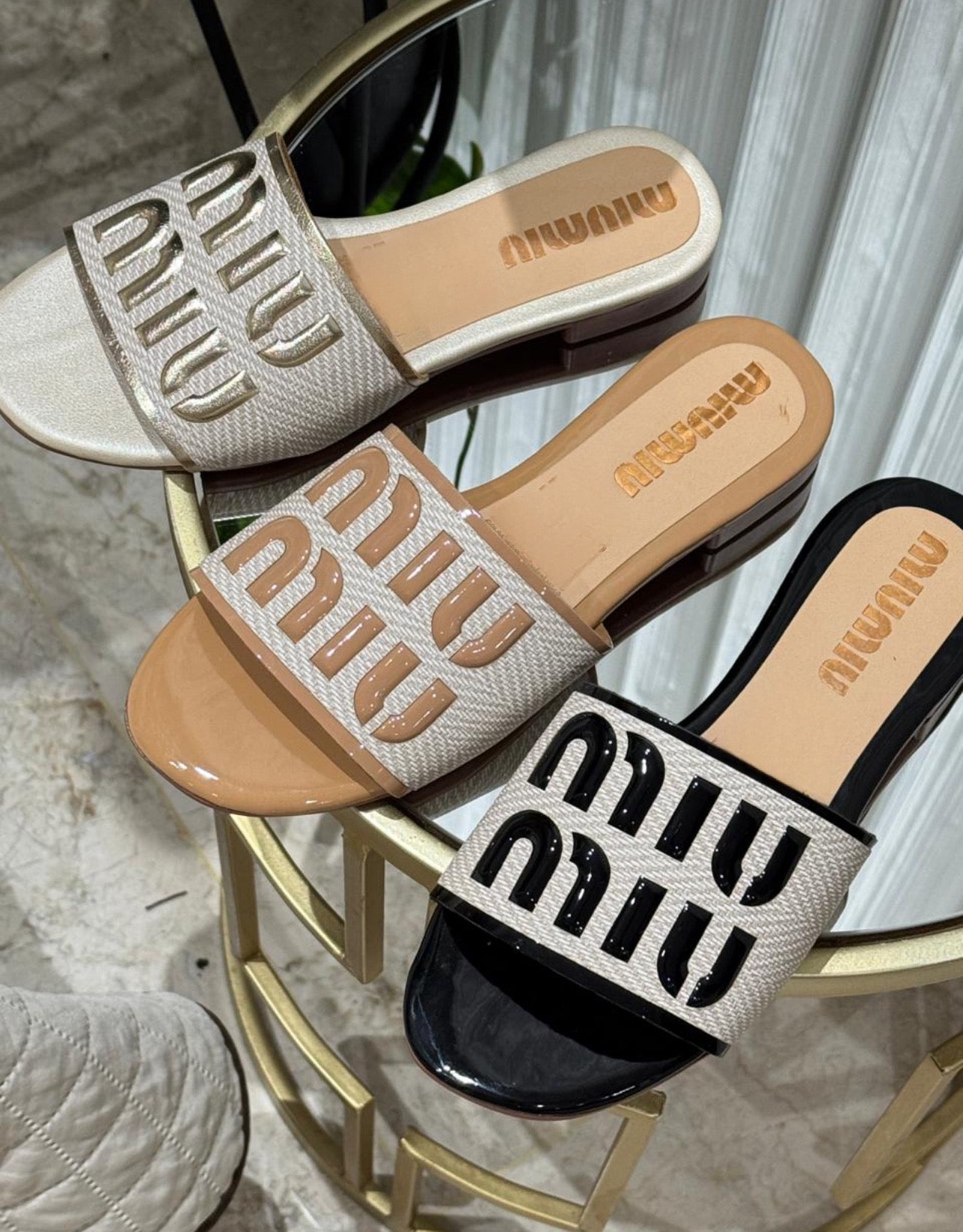 SANDALIA PLANA MIU MIU